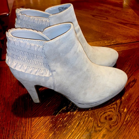 Authentic Unlisted Boots (kenneth cole production) - Picture 1 of 4